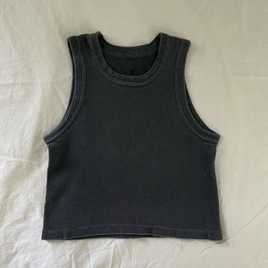 Ribbed tank